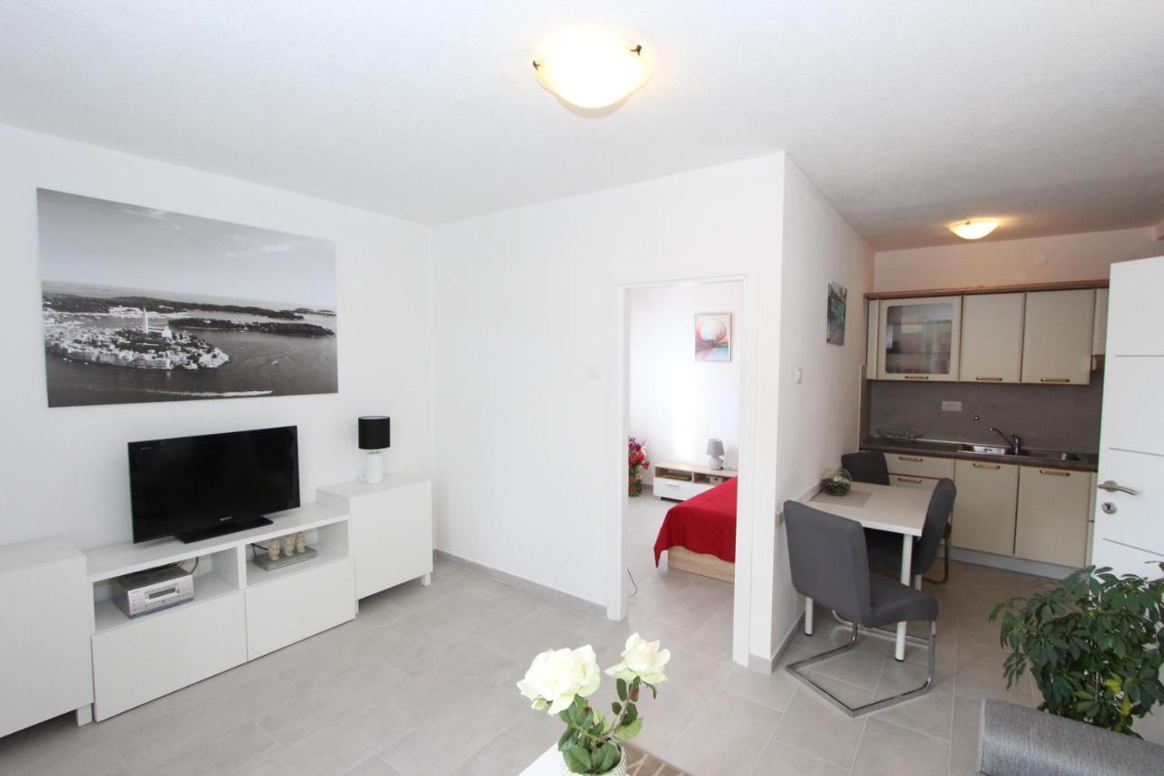 Apartment Stellina روفينج المظهر الخارجي الصورة